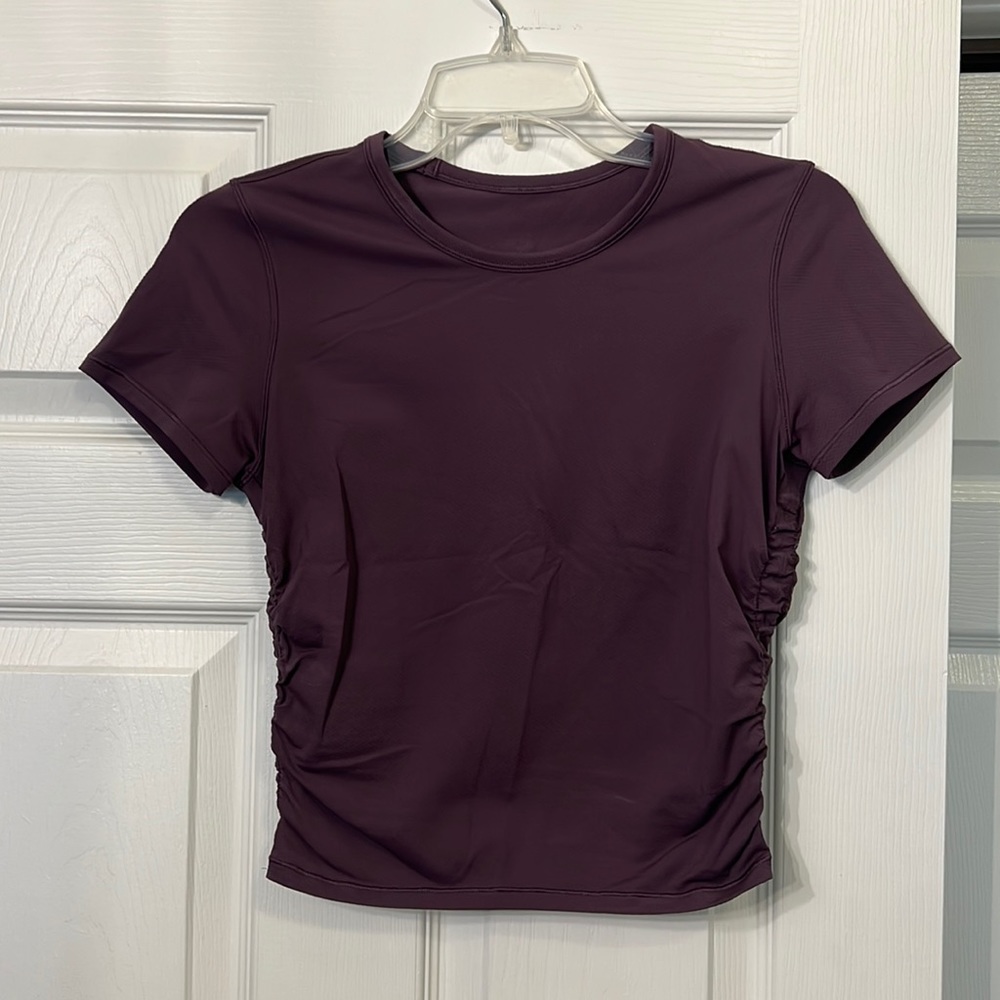 Lululemon Cropped T-Shirt